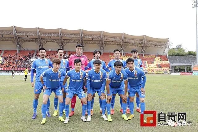 内外开花！特奎维恩·史密斯13中8贡献27分9板 三分8中4